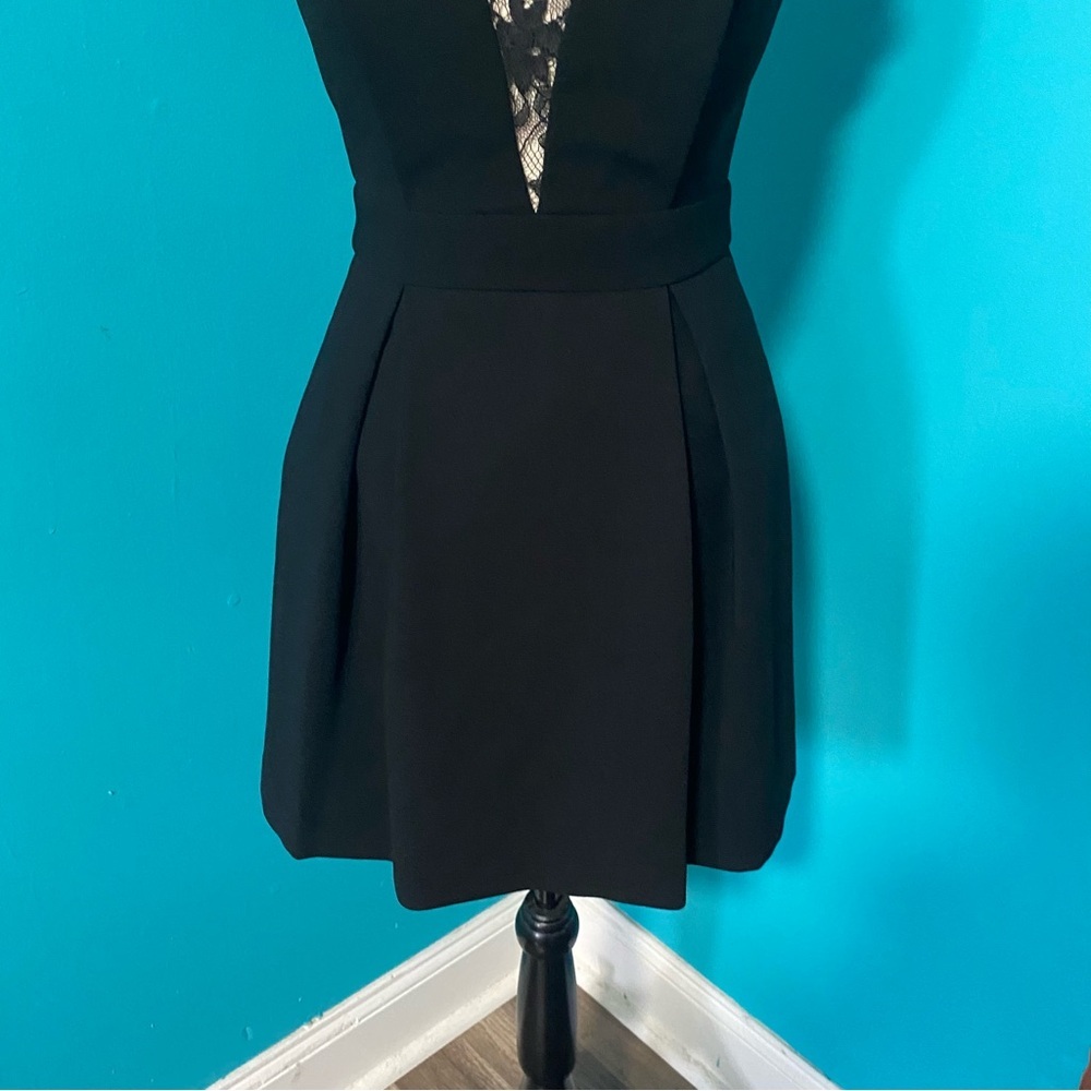 BCBGeneration 0 Black Lace Inset Sleeveless Mini Fit And Flare Dress - Picture 4 of 5